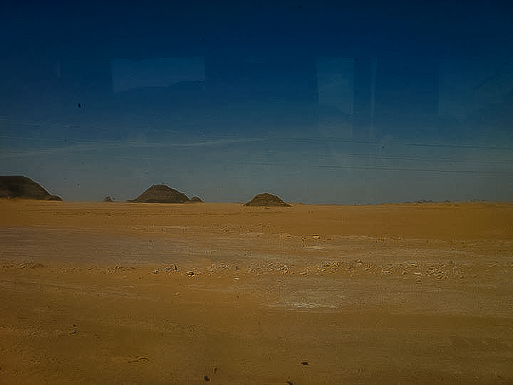 Mirage spotting on the way to Abu Simbel