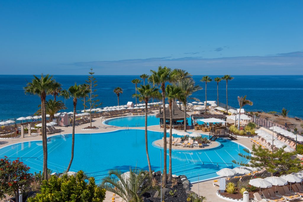 Iberostar Anthelia overlooking the sea.